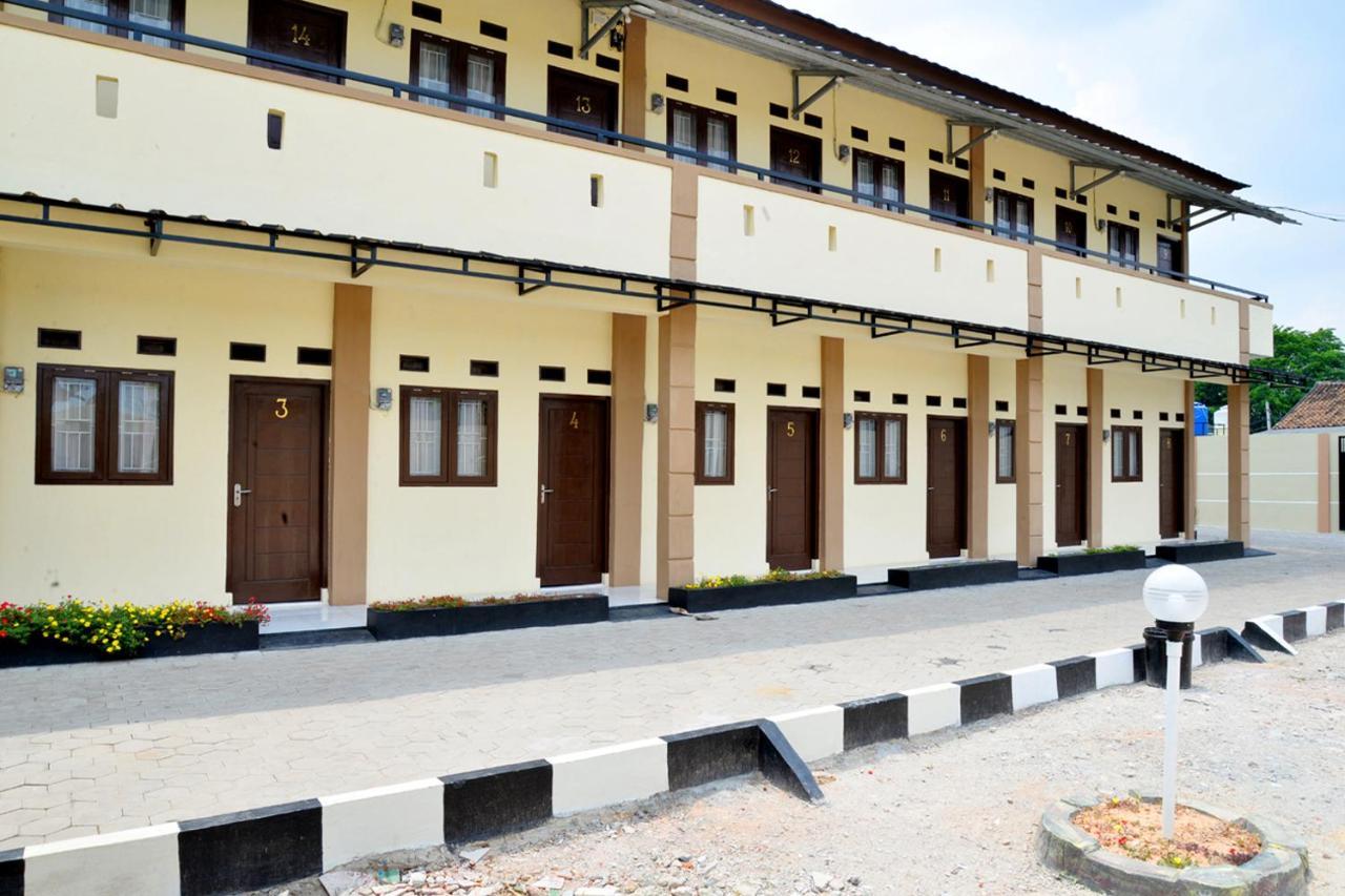 Haura Syariah Home Stay Bandar Lampung Kültér fotó